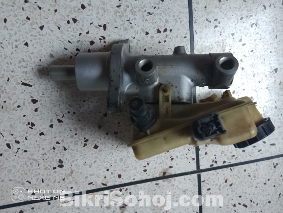 Break master cylinder for Mazda axela